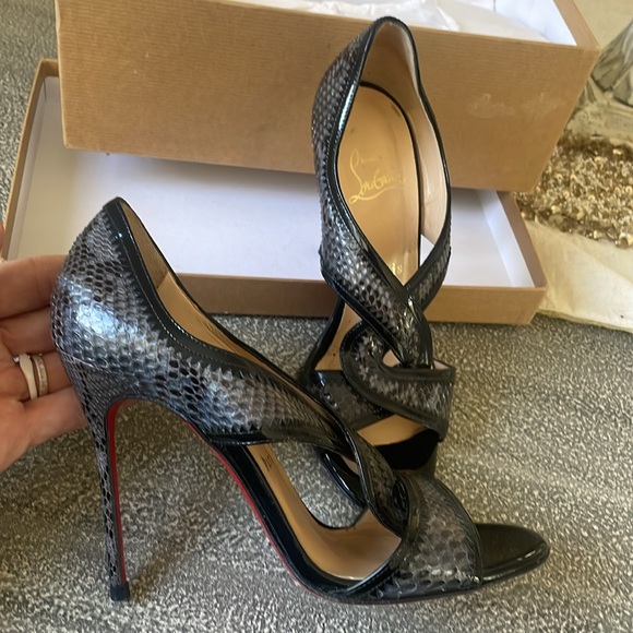 CHRISTAIN LOUBOUTIN Suzanna 100 Snakeskin Pumps grey black 36 $1200 - Picture 5 of 10